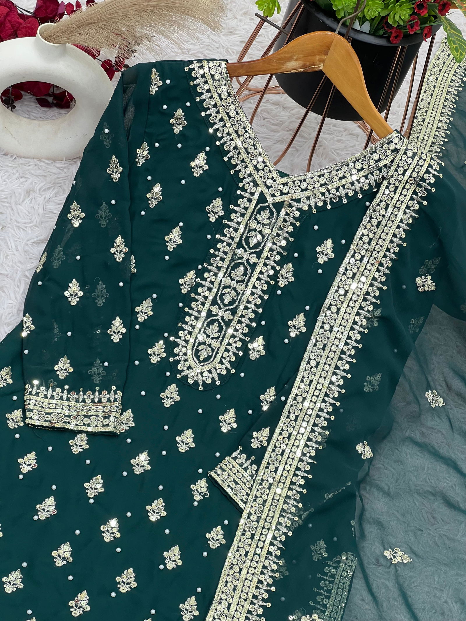 AK 5223 Georgette Embroidered Pakistani Suit Wholesale Suppliers In Mumbai